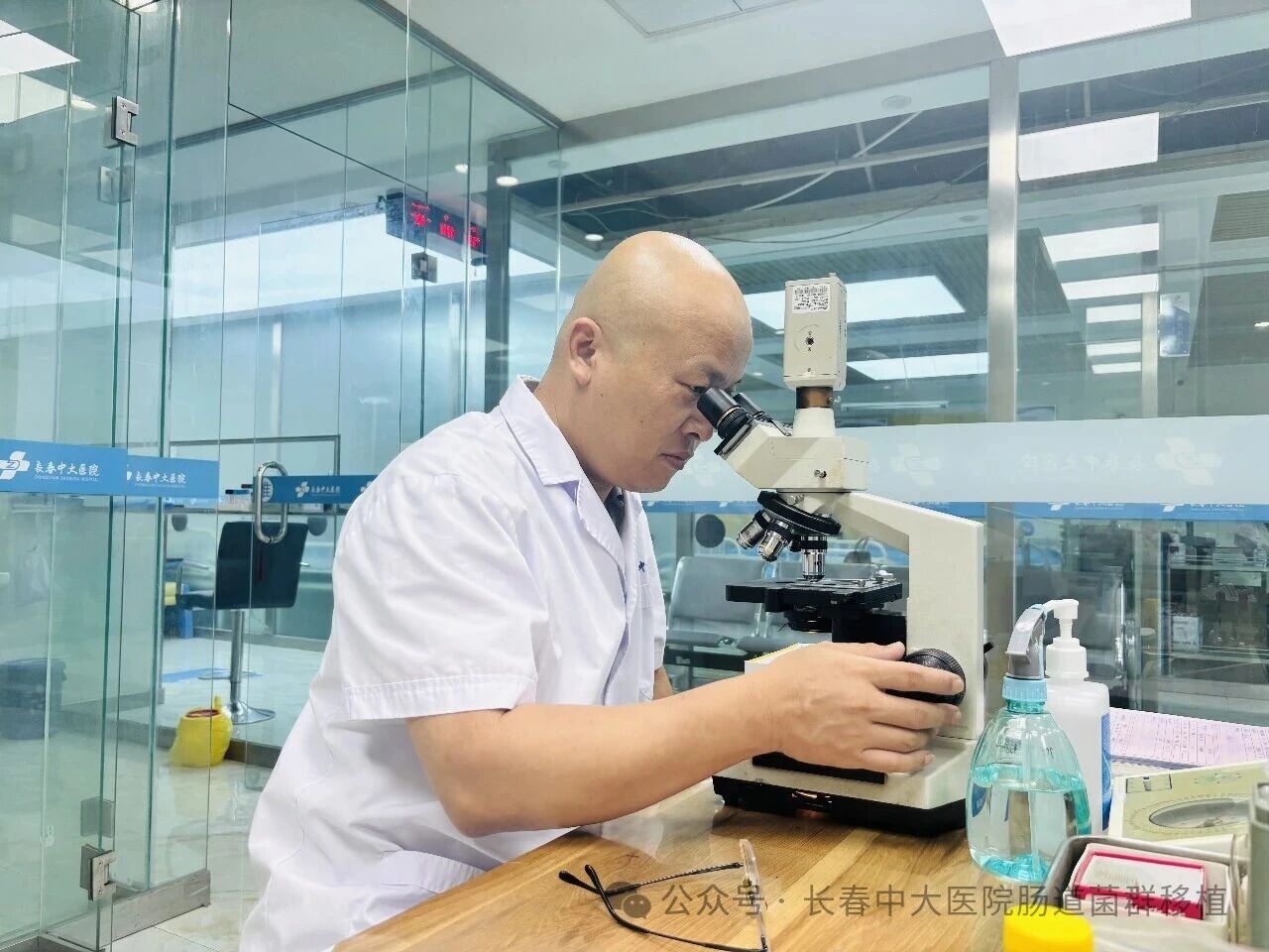 周口市|高朋磊医师：左手男科临床，右手肠道菌群移植深入研究